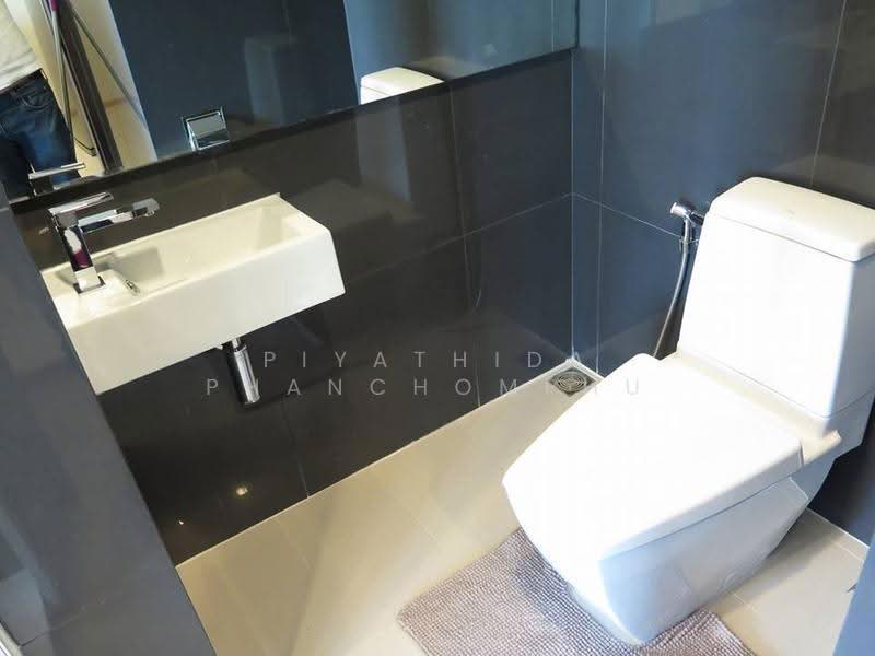 Rhythm Sukhumvit 44/1, Bangkok, Sukhumvit Road, Phra Kanong, Khlong Toei, Bangkok, 1 Bedroom, 45 sqm, Condo For Rent, by Piyathida Phanchomphu, 500622158 - DDproperty.com