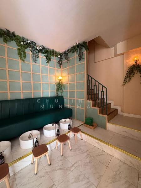 2-Story Massage for Takeover in Silom-Sala Daeng BTS Walk Distance, Bangkok, สีลม, Suriyawong, Bang Rak, Bangkok, , 405 sqm, Shophouse For Sale, by Chutinun Mungmai, 500622209 - DDproperty.com