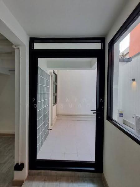 3-BR House, Bangkok, Suan Luang, Bangkok, 3 Bedrooms, 260 sqm, Single Detached House For Sale, by Pattaporn Yongsungnone, 500622229 - DDproperty.com