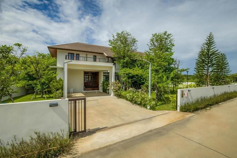 New 5-Bedroom Pool Villa on 1-1-43.8 Rai, Nong Phueng, Saraphi, Chiang Mai, Nong Phung, Saraphi, Chiang Mai, 5 Bedrooms, 1,000 sqm, Villa For Sale, by Elijah Ridgley, 500622406 - DDproperty.com