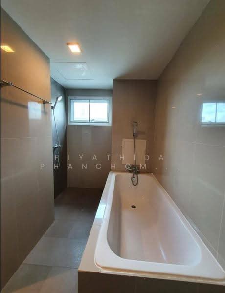 The Kaze 34, Bangkok, 66 Soi Sukhumvit 34, Khong Tan, Khlong Toei, Bangkok, 2 Bedrooms, 50 sqm, Apartment For Rent, by Piyathida Phanchomphu, 500622417 - DDproperty.com