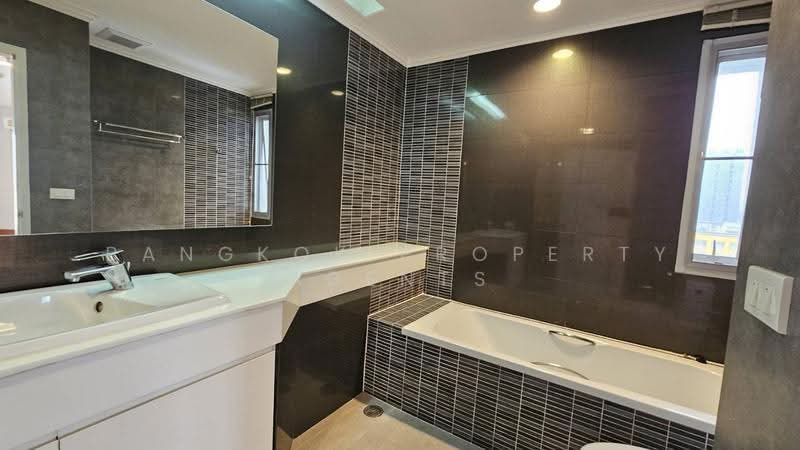 Baan Suan Plu, Bangkok, Soi Phatthanasin, Thung Maha Mek, Sathon, Bangkok, 4 Bedrooms, 300 sqm, Condo For Rent, by BANGKOK PROPERTY AGENTS, 500622472 - DDproperty.com