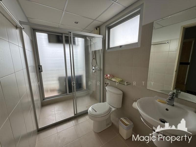 Supalai Park Ekkamai-Thonglor, Bangkok, Petchaburi Road, Bang Kapi, Huai Khwang, Bangkok, 2 Bedrooms, 84 sqm, Condo For Rent, by Magic Property, 500622490 - DDproperty.com