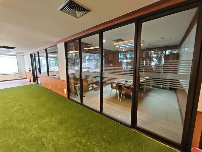 Supalai Place Sukhumvit 39, Bangkok, 175-179 Soi Sukhumvit 39 Sukhumvit Road, Khlong Tan Nua, Watthana, Bangkok, 4 Bedrooms, 250 sqm, Condo For Rent, by Airada Parasarn, 500622584 - DDproperty.com