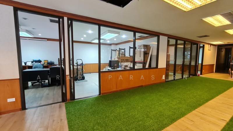Supalai Place Sukhumvit 39, Bangkok, 175-179 Soi Sukhumvit 39 Sukhumvit Road, Khlong Tan Nua, Watthana, Bangkok, 4 Bedrooms, 250 sqm, Condo For Rent, by Airada Parasarn, 500622584 - DDproperty.com