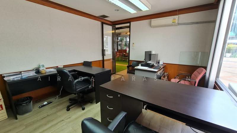 Supalai Place Sukhumvit 39, Bangkok, 175-179 Soi Sukhumvit 39 Sukhumvit Road, Khlong Tan Nua, Watthana, Bangkok, 4 Bedrooms, 250 sqm, Condo For Rent, by Airada Parasarn, 500622584 - DDproperty.com