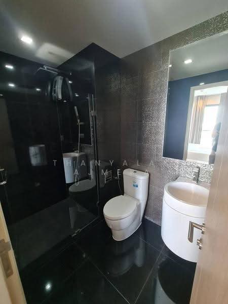 Rhythm Sukhumvit 36-38, Bangkok, 55 Soi Sukhumvit 36, Sukhumvit Road, Phra Kanong, Khlong Toei, Bangkok, 1 Bedroom, 34 sqm, Condo For Rent, by Thanyalak Ajmera, 500622598 - DDproperty.com