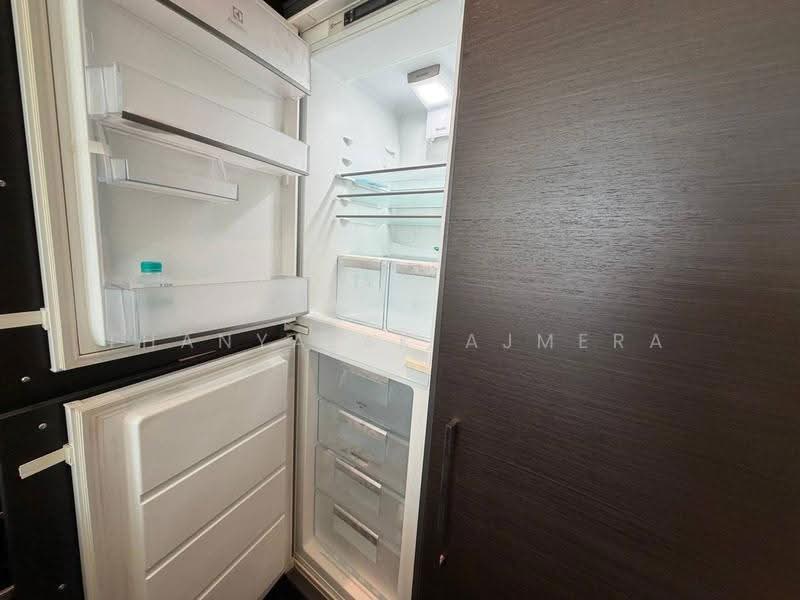 28 Chidlom, Bangkok, 28 Chit Lom Alley, Lumphini, Pathum Wan, Bangkok, 2 Bedrooms, 72 sqm, Condo For Sale, by Thanyalak Ajmera, 500622616 - DDproperty.com