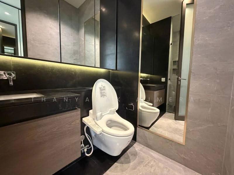 28 Chidlom, Bangkok, 28 Chit Lom Alley, Lumphini, Pathum Wan, Bangkok, 2 Bedrooms, 72 sqm, Condo For Sale, by Thanyalak Ajmera, 500622616 - DDproperty.com
