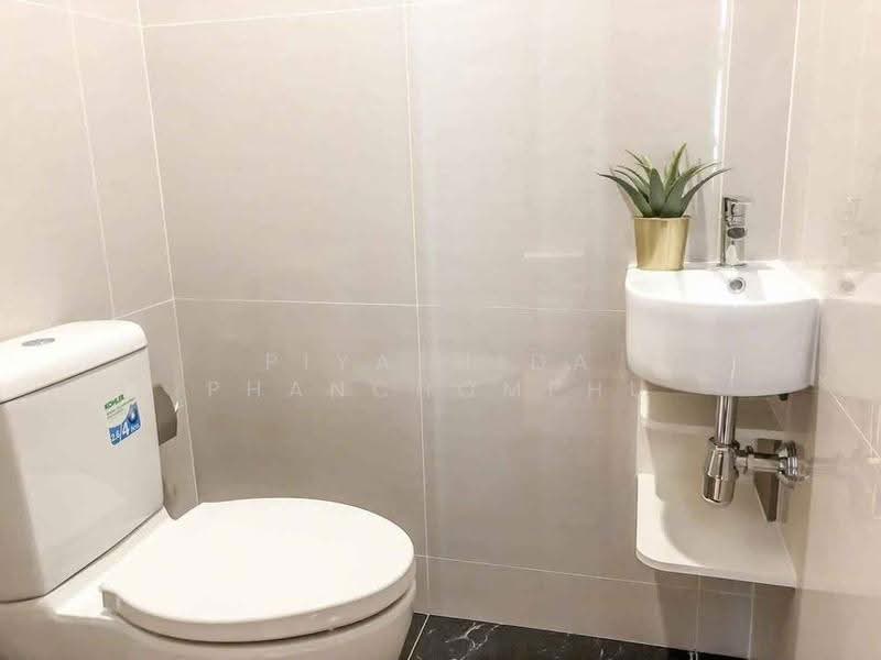 Park Origin Phrom Phong (Park 24), Bangkok, 68 Soi Sukhumvit 24, Khong Tan, Khlong Toei, Bangkok, 1 Bedroom, 30 sqm, Condo For Rent, by Piyathida Phanchomphu, 500622642 - DDproperty.com