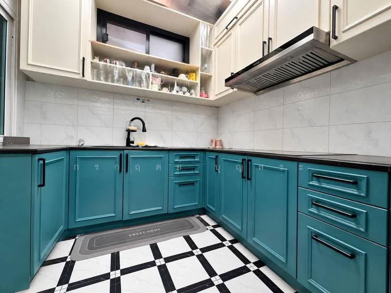 Merit Place Ladprao 87, Bangkok, Soi Ladprao 87, Wang Thonglang, Bangkok, 3 Bedrooms, 180 sqm, Townhouse For Sale, by กรกฤตย์ บุญสระ, 500622685 - DDproperty.com