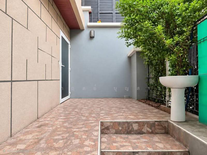 Merit Place Ladprao 87, Bangkok, Soi Ladprao 87, Wang Thonglang, Bangkok, 3 Bedrooms, 180 sqm, Townhouse For Sale, by กรกฤตย์ บุญสระ, 500622685 - DDproperty.com