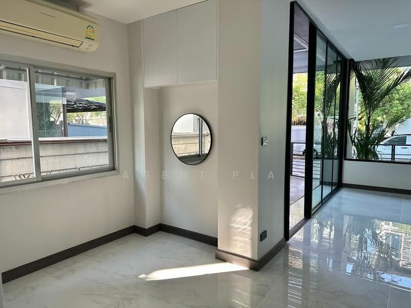 B-Square Rama 9 - Mengjai, Bangkok, Soi Sahakanpramoon, Wang Thonglang, Bangkok, 3 Bedrooms, 300 sqm, Townhouse For Rent, by Agent Pla, 500622776 - DDproperty.com