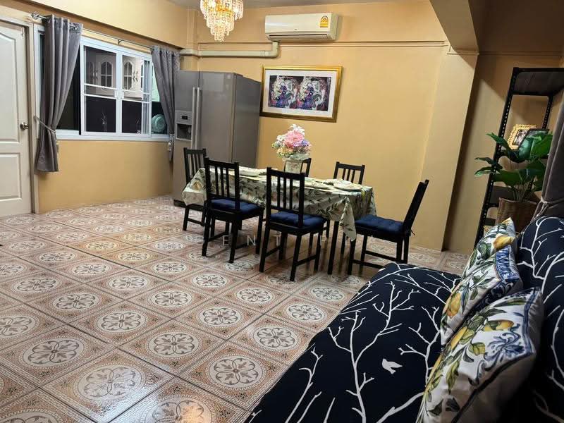 Baan Royal Nakarin Villa : บ้านรอยัลนครินทร์วิลล่า, กรุงเทพ, ถนน เลียบคลองเคล็ด, หนองบอน, ประเวศ, กรุงเทพ, 500 ตร.ม., ทาวน์เฮ้าส์ ให้เช่า, โดย Agent Pla, 500622818 - DDproperty.com