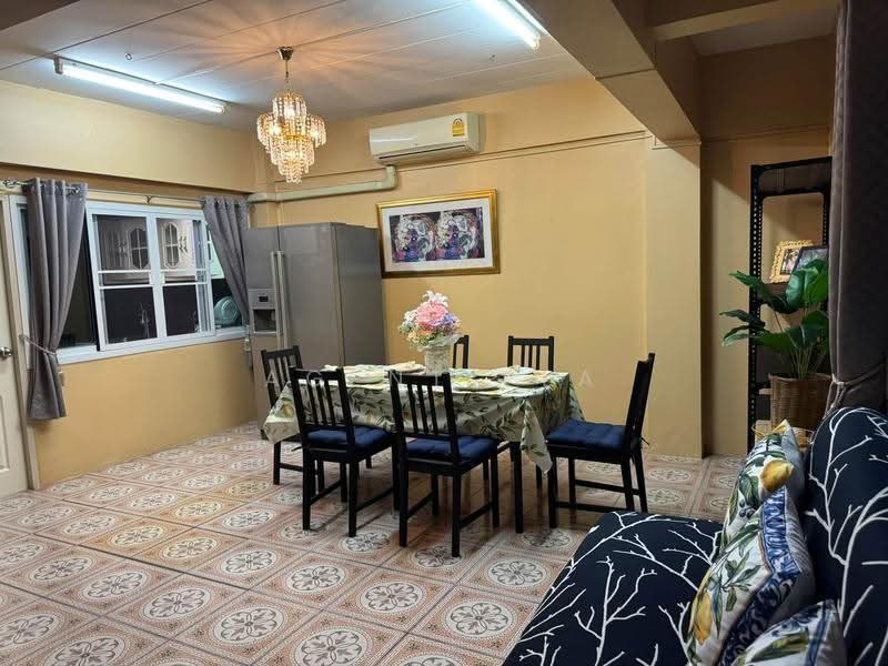 Baan Royal Nakarin Villa, Bangkok, Liab Khlong Kled Road, Nong Bon, Prawet, Bangkok, 5 Bedrooms, 500 sqm, Townhouse For Rent, by Agent Pla, 500622818 - DDproperty.com
