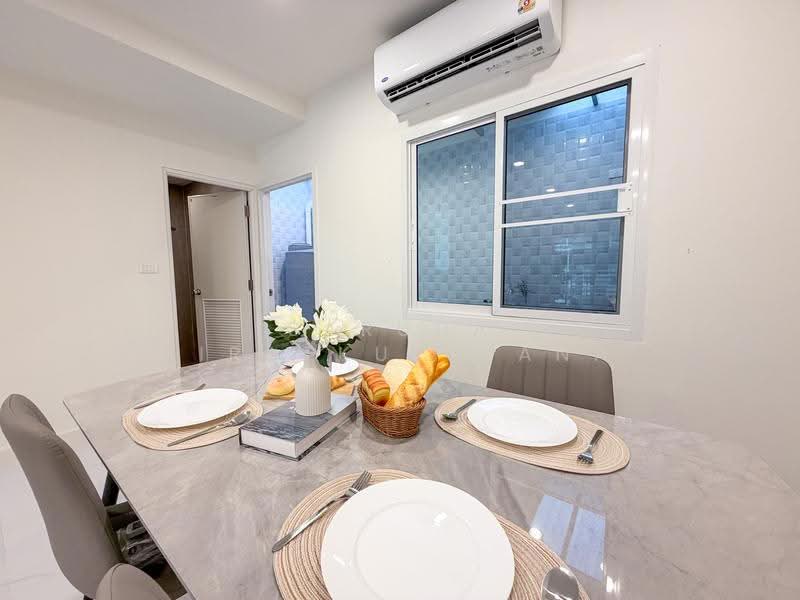 Pruksa Town Ratchapruk, Bangkok, Ratchaphruek Road, Bang Prom, Taling Chan, Bangkok, 3 Bedrooms, 120 sqm, Townhouse For Sale, by Saruda Jiratkulthana, 500622842 - DDproperty.com