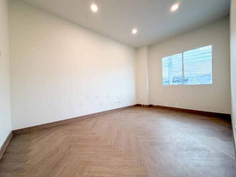 Pruksa Town Ratchapruk, Bangkok, Ratchaphruek Road, Bang Prom, Taling Chan, Bangkok, 3 Bedrooms, 120 sqm, Townhouse For Sale, by Saruda Jiratkulthana, 500622842 - DDproperty.com