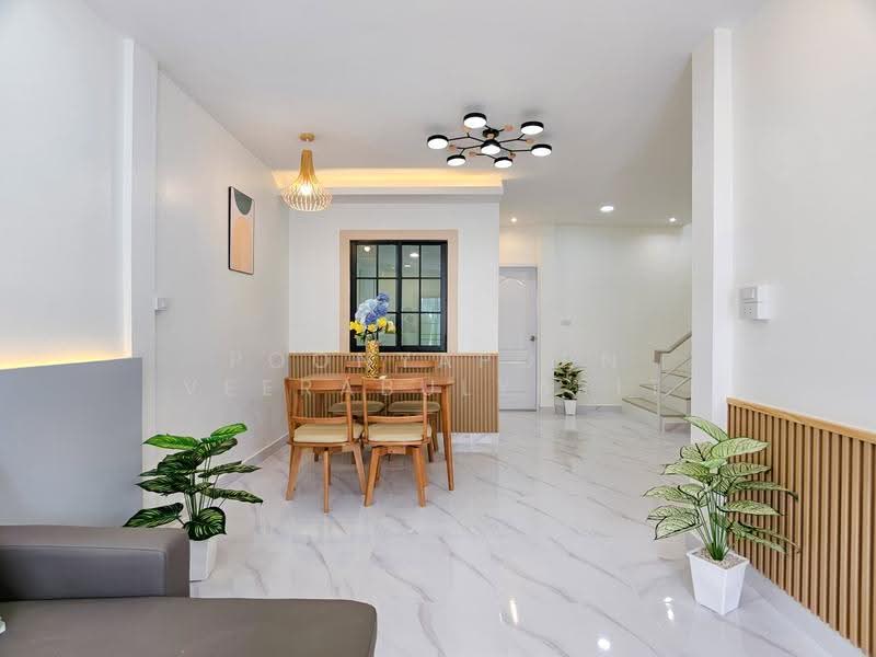 Ladasiri Baan Kluay-Sainoi : ลดาสิริ บ้านกล้วย-ไทรน้อย, Nonthaburi, บ้านกล้วย-ไทรน้อย, Phimonrat, Bang Bua Thong, Nonthaburi, 4 Bedrooms, 144 sqm, Townhouse For Sale, by Poonyaporn Veerabulyarit, 500622868 - DDproperty.com