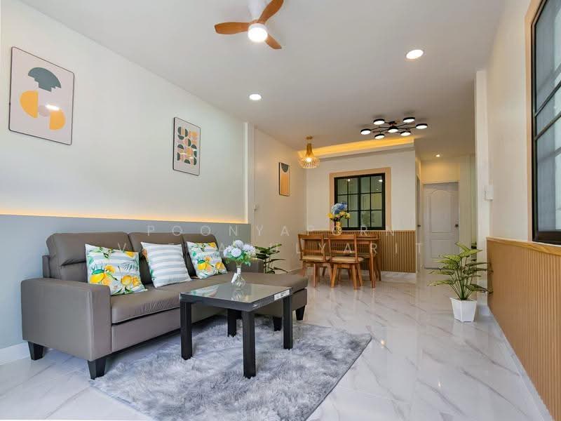 Ladasiri Baan Kluay-Sainoi : ลดาสิริ บ้านกล้วย-ไทรน้อย, Nonthaburi, บ้านกล้วย-ไทรน้อย, Phimonrat, Bang Bua Thong, Nonthaburi, 4 Bedrooms, 144 sqm, Townhouse For Sale, by Poonyaporn Veerabulyarit, 500622868 - DDproperty.com