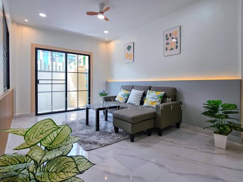 Ladasiri Baan Kluay-Sainoi : ลดาสิริ บ้านกล้วย-ไทรน้อย, นนทบุรี, บ้านกล้วย-ไทรน้อย, พิมลราช, บางบัวทอง, นนทบุรี, 144 ตร.ม., ทาวน์เฮ้าส์ ขาย, โดย Poonyaporn Veerabulyarit, 500622868 - DDproperty.com