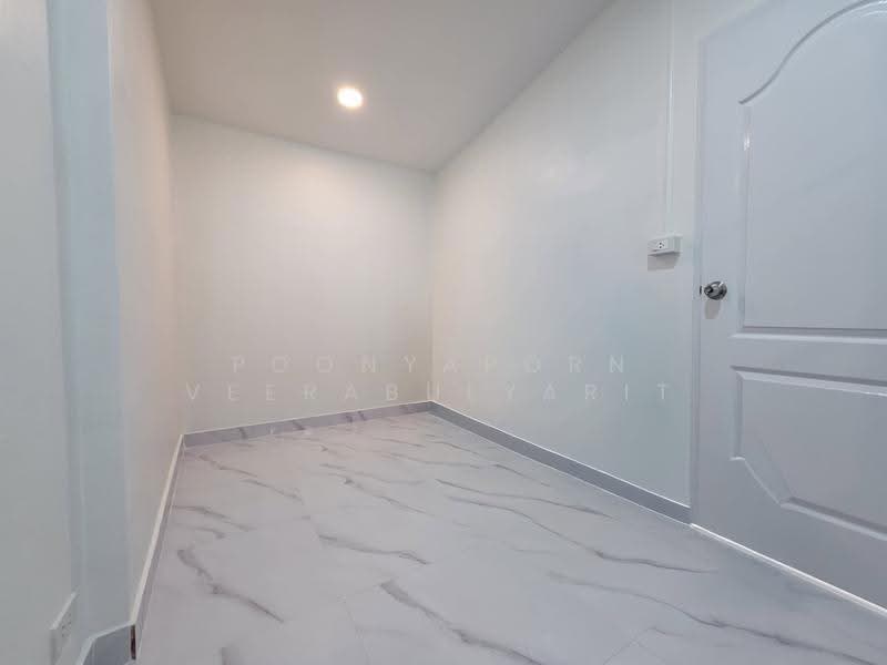 Ladasiri Baan Kluay-Sainoi : ลดาสิริ บ้านกล้วย-ไทรน้อย, นนทบุรี, บ้านกล้วย-ไทรน้อย, พิมลราช, บางบัวทอง, นนทบุรี, 144 ตร.ม., ทาวน์เฮ้าส์ ขาย, โดย Poonyaporn Veerabulyarit, 500622868 - DDproperty.com