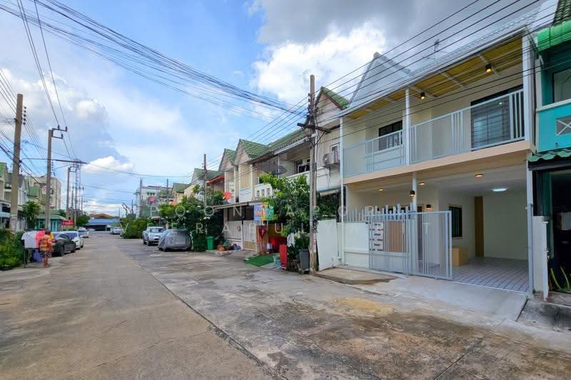 Ladasiri Baan Kluay-Sainoi : ลดาสิริ บ้านกล้วย-ไทรน้อย, นนทบุรี, บ้านกล้วย-ไทรน้อย, พิมลราช, บางบัวทอง, นนทบุรี, 144 ตร.ม., ทาวน์เฮ้าส์ ขาย, โดย Poonyaporn Veerabulyarit, 500622868 - DDproperty.com