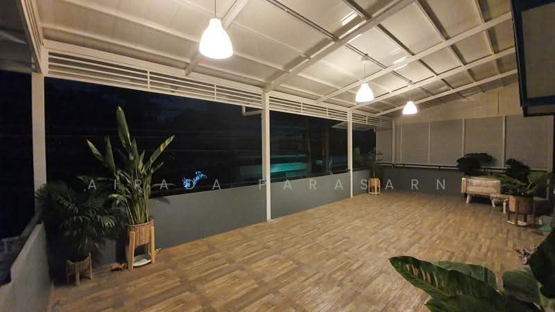ซอยรัชดาอาภาภิรมย์ 32, Bangkok, Chatuchak, Bangkok, 8 Bedrooms, 400 sqm, Single Detached House For Rent, by Airada Parasarn, 500622990 - DDproperty.com