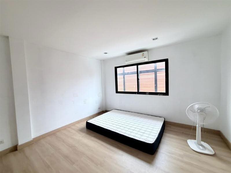 Baan Chayada @ Work, Samut Prakan, Bua Nakarin Road, Bang Kaeo, Bang Plee, Samut Prakan, 4 Bedrooms, 180 sqm, Townhouse For Sale, by คุณ ฉัตรปวีณ์ ปัญญาชัยวิสิฐ (ปุ๊ก), 500623043 - DDproperty.com