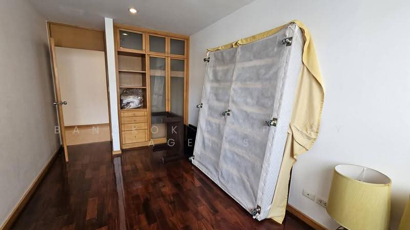 Esmeralda Apartments, Bangkok, Soi Ngamduphli, Rama 4 Road, Thung Maha Mek, Sathon, Bangkok, 3 Bedrooms, 201 sqm, Condo For Rent, by BANGKOK PROPERTY AGENTS, 500623062 - DDproperty.com