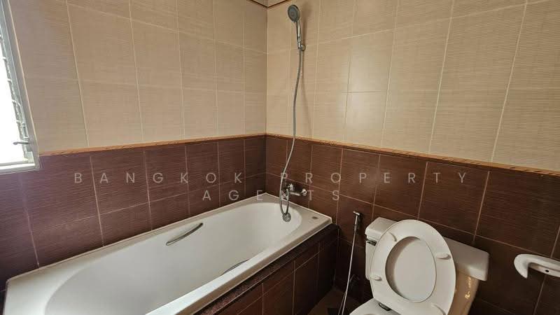 Esmeralda Apartments, Bangkok, Soi Ngamduphli, Rama 4 Road, Thung Maha Mek, Sathon, Bangkok, 3 Bedrooms, 201 sqm, Condo For Rent, by BANGKOK PROPERTY AGENTS, 500623062 - DDproperty.com