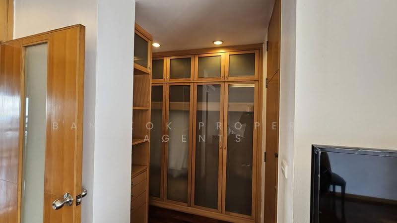 Esmeralda Apartments, Bangkok, Soi Ngamduphli, Rama 4 Road, Thung Maha Mek, Sathon, Bangkok, 3 Bedrooms, 201 sqm, Condo For Rent, by BANGKOK PROPERTY AGENTS, 500623062 - DDproperty.com