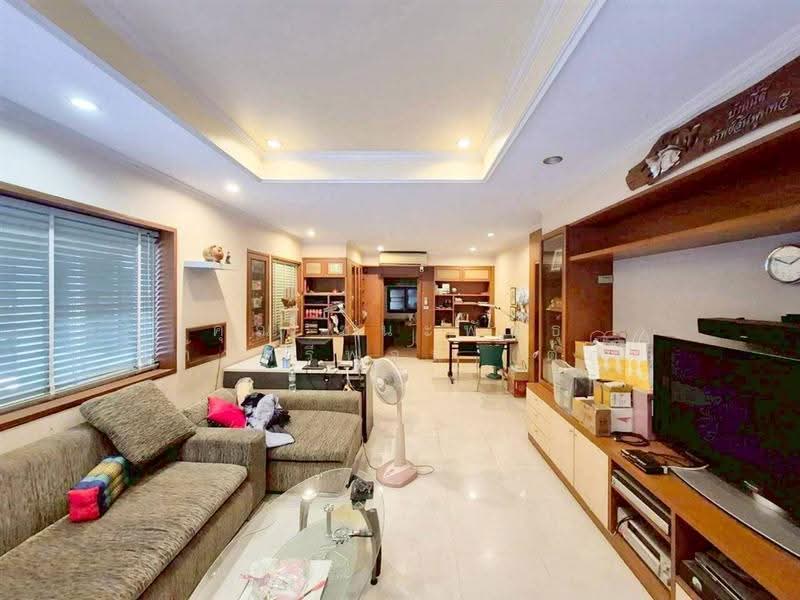 บ้านเดี่ยว 2 ชั้น 200 ตร.ว. บ้านเดี่ยว + โกดัง ใกล้กรมสรรพากร ซอยติวานนท์-ปากเกร็ด28, นนทบุรี, ถนนติวานนท์, บางพูด, ปากเกร็ด, นนทบุรี, 740 ตร.ม., โกดัง-โรงงาน ขาย, โดย คุณ ชนะพันธุ์ แก้วศรีพจน์ (ต่อ), 500623119 - DDproperty.com