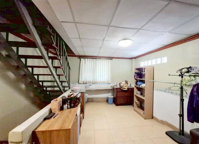 บ้านเดี่ยว 2 ชั้น 200 ตร.ว. บ้านเดี่ยว + โกดัง ใกล้กรมสรรพากร ซอยติวานนท์-ปากเกร็ด28, Nonthaburi, ถนนติวานนท์, Bang Phut, Pak Kret, Nonthaburi, , 740 sqm, Warehouse/Factory For Sale, by คุณ ชนะพันธุ์ แก้วศรีพจน์ (ต่อ), 500623119 - DDproperty.com