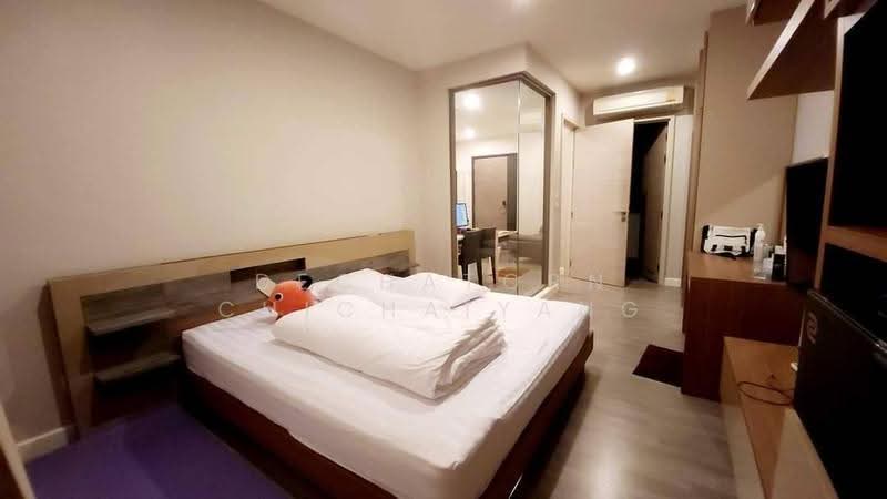 The Room Sathorn, Bangkok, 78 Pan Road, Silom, Bang Rak, Bangkok, 1 Bedroom, 47 sqm, Condo For Rent, by Dechatorn Chichaiyang, 500623217 - DDproperty.com