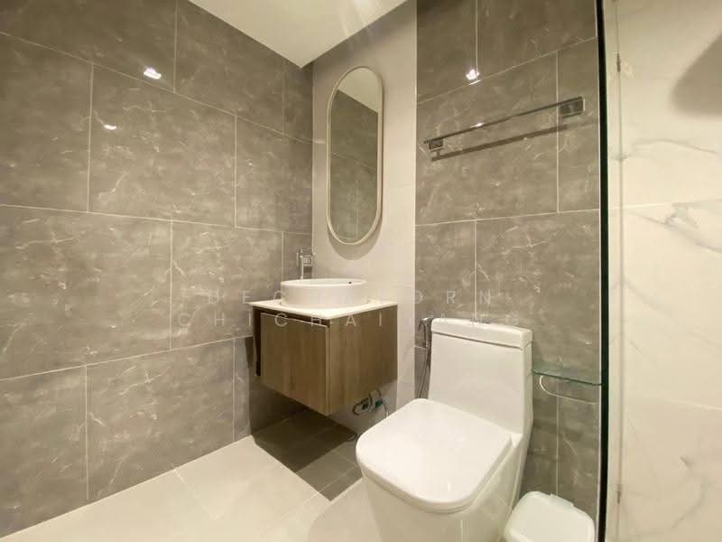 Lloyd Soonvijai-Thonglor, Bangkok, Soi Phetchaburi 47, Phetchaburi Road, Bang Kapi, Huai Khwang, Bangkok, 1 Bedroom, 27 sqm, Condo For Rent, by Dechatorn Chichaiyang, 500623299 - DDproperty.com