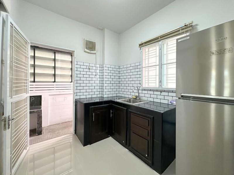 The Cluster Ville 4 Ratchaphruek-Sirinthorn, Nonthaburi, Bang Kruai-Chong Thanom Road, Mahasawat, Bang Kruai, Nonthaburi, 3 Bedrooms, 150 sqm, Semi-Detached House (Twin House) For Sale, by Punpapa Rassamee, 500623300 - DDproperty.com