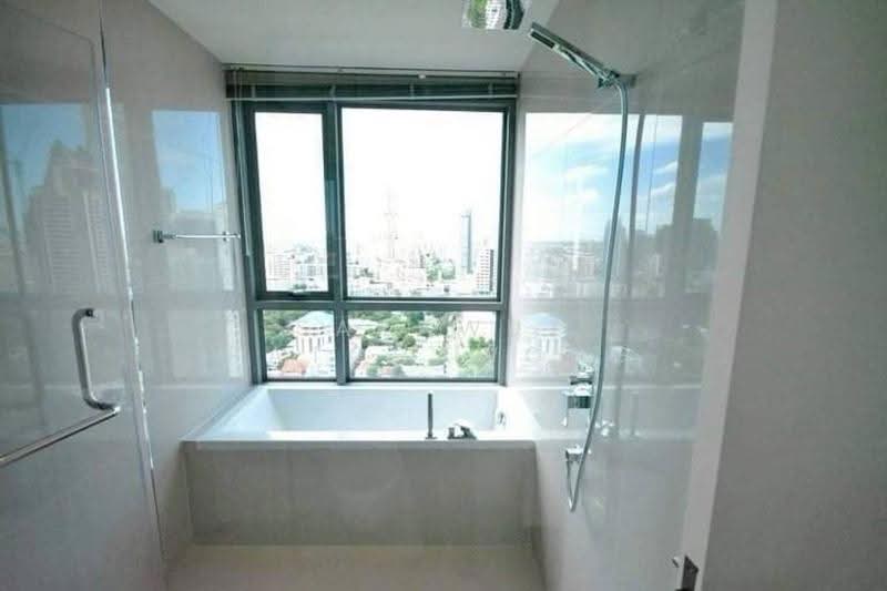 H Sukhumvit 43, Bangkok, 28 Sukhumvit 34 Road, Khlong Tan Nua, Watthana, Bangkok, 2 Bedrooms, 60 sqm, Condo For Rent, by Sarawut Ratchawong, 500623348 - DDproperty.com