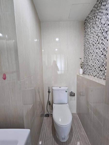 Life Ratchadapisek, Bangkok, 279 Ratchadapisaek Road, Huai Khwang, Bangkok, 2 Bedrooms, 65 sqm, Condo For Rent, by Dechatorn Chichaiyang, 500623423 - DDproperty.com