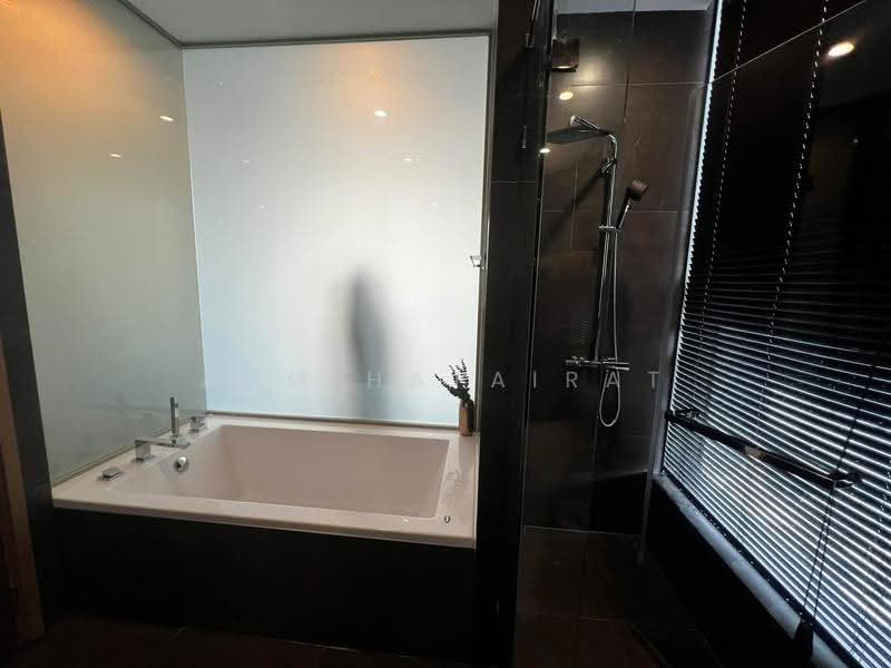 The Esse at Singha Complex, Bangkok, 1788 New Petchaburi Rd, Khlongtoei Nua, Watthana, Bangkok, 2 Bedrooms, 77 sqm, Condo For Rent, by Aom Hatairat, 500623464 - DDproperty.com