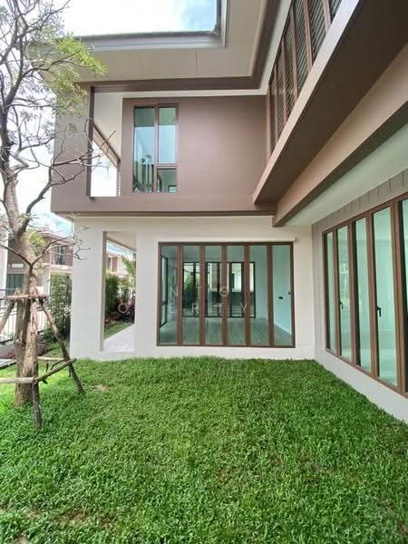 Burasiri Krungthep Kreetha, Bangkok, 95 Soi Pracha Ruam Chai, Hua Mak, Bang Kapi, Bangkok, 4 Bedrooms, 300 sqm, Single Detached House For Rent, by NTG Property House Co.,Ltd., 500623581 - DDproperty.com