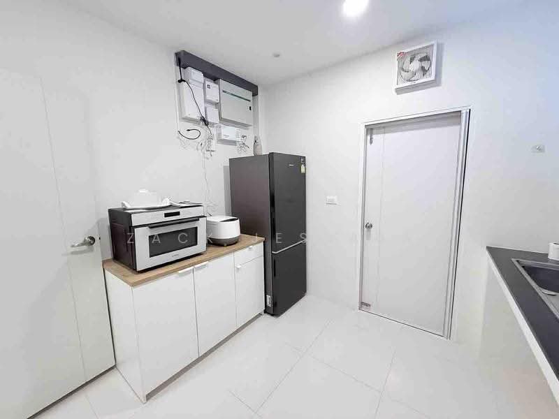 Centro Bangna, Samut Prakan, 111 Soi 3, Bang Kaeo, Bang Plee, Samut Prakan, 3 Bedrooms, 164 sqm, Single Detached House For Sale, by Zack Jessada, 500623683 - DDproperty.com