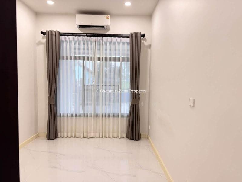 ให้เช่าบ้านแฝด ถนนชากยายจีน อ่าวอุดม ศรีราชา, Chon Buri (Pattaya), Thung Suk La, Si Racha, Chon Buri (Pattaya), 2 Bedrooms, 80 sqm, Semi-Detached House (Twin House) For Rent, by Dusit Saengfa, 500623793 - DDproperty.com