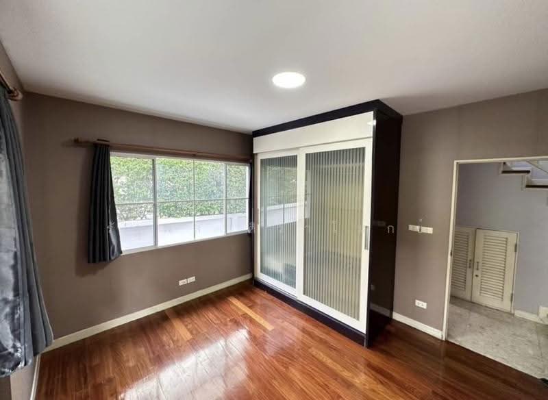 Nantawan Suanluang Rama 9, Bangkok, Chaloem Phra Kiat Rama 9, Soi 62, Dok Mai, Prawet, Bangkok, 5 Bedrooms, 300 sqm, Single Detached House For Rent, by Rattapon Sivamok, 500623809 - DDproperty.com