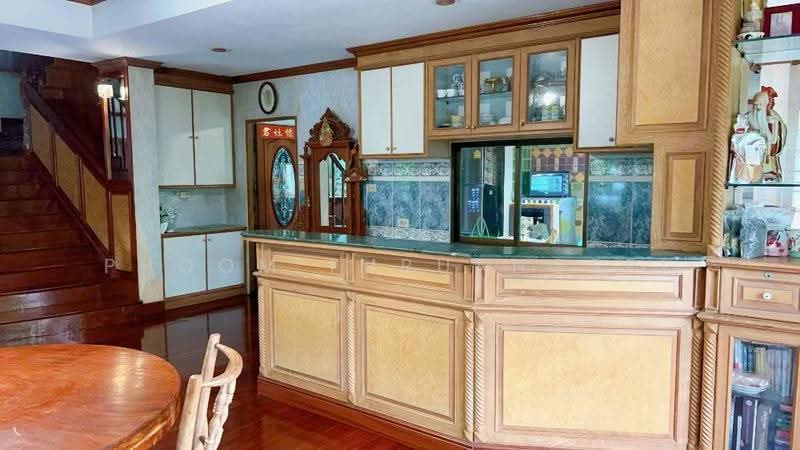 4-BR House, Bangkok, Bang Chak, Phra Khanong, Bangkok, 4 Bedrooms, 650 sqm, Single Detached House For Sale, by Phoom Imruangsri, 500623846 - DDproperty.com
