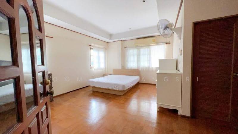 4-BR House, Bangkok, Bang Chak, Phra Khanong, Bangkok, 4 Bedrooms, 650 sqm, Single Detached House For Sale, by Phoom Imruangsri, 500623846 - DDproperty.com