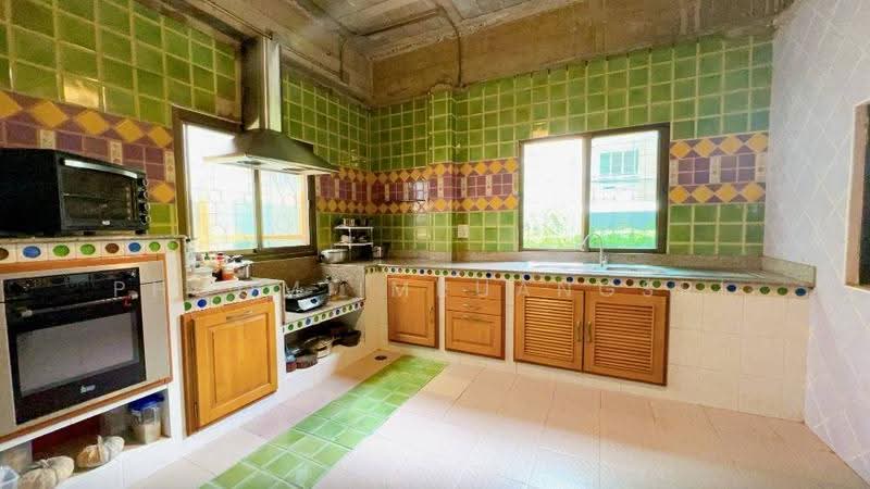 4-BR House, Bangkok, Bang Chak, Phra Khanong, Bangkok, 4 Bedrooms, 650 sqm, Single Detached House For Sale, by Phoom Imruangsri, 500623846 - DDproperty.com