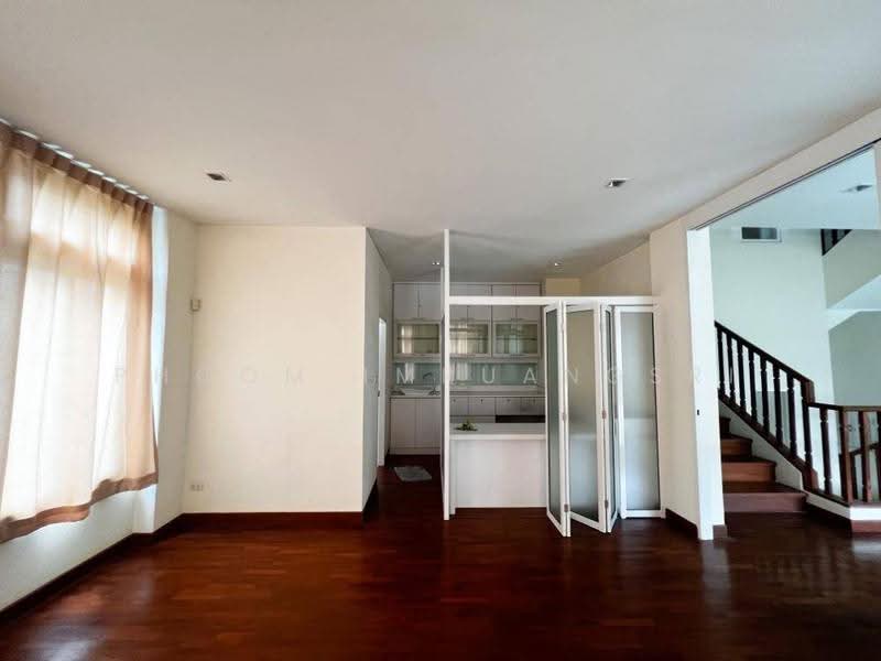 5-BR Townhouse, Bangkok, Bang Kapi, Huai Khwang, Bangkok, 5 Bedrooms, 600 sqm, Townhouse For Sale, by Phoom Imruangsri, 500623875 - DDproperty.com