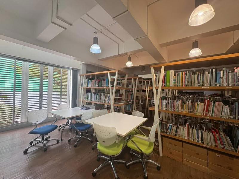 Four-Storey Property For Sale in Sukhumvit 20 | 5 min Walk to Emsphere, Bangkok, Sukhumvit 20, Khlong Toei, Bangkok, , 1,000 sqm, Shophouse For Sale, by Chutinun Mungmai, 500623951 - DDproperty.com