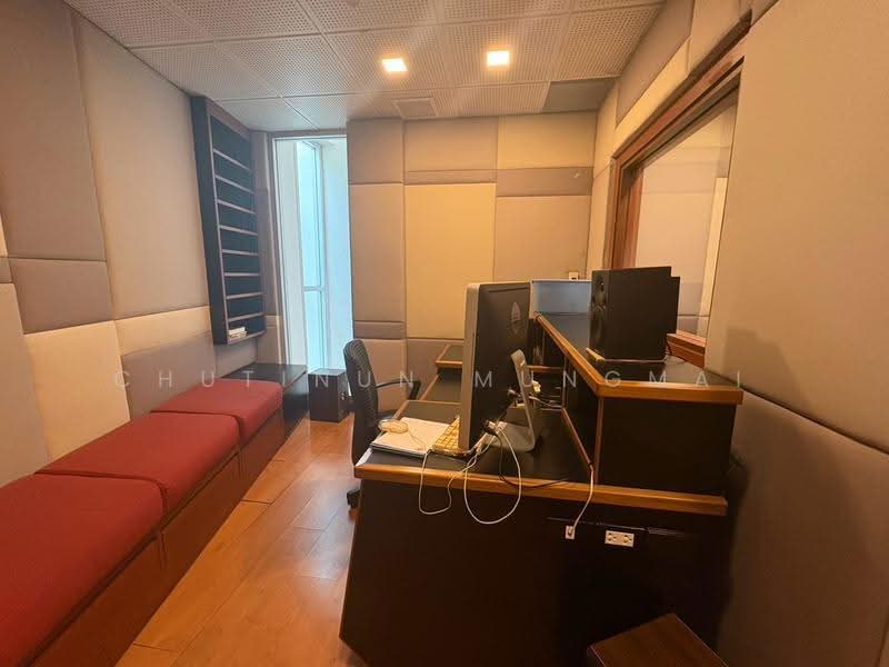 Four-Storey Property For Sale in Sukhumvit 20 | 5 min Walk to Emsphere, Bangkok, Sukhumvit 20, Khlong Toei, Bangkok, , 1,000 sqm, Shophouse For Sale, by Chutinun Mungmai, 500623951 - DDproperty.com