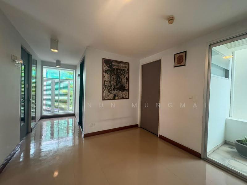Four-Storey Property For Sale in Sukhumvit 20 | 5 min Walk to Emsphere, Bangkok, Sukhumvit 20, Khlong Toei, Bangkok, , 1,000 sqm, Shophouse For Sale, by Chutinun Mungmai, 500623951 - DDproperty.com